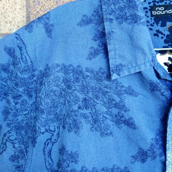 No Boundaries Print Shirt Stork Blue Small - Picture 5 of 7